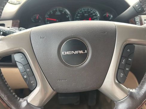 Used 2013 GMC Yukon Denali AWD/4WD image 16