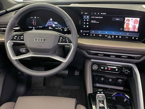 New 2025 Audi Q5 Premium Plus image 26