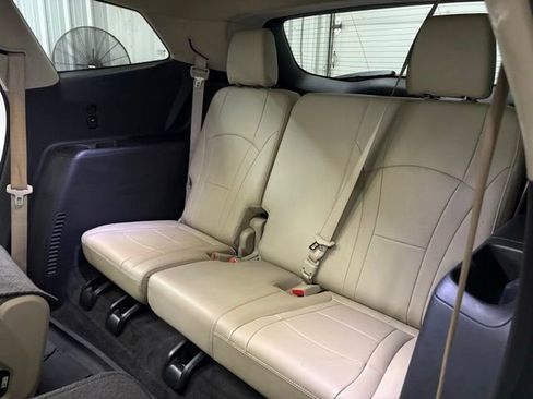 Used 2020 Buick Enclave Essence w/ Sound and Sites Package FWD image 18
