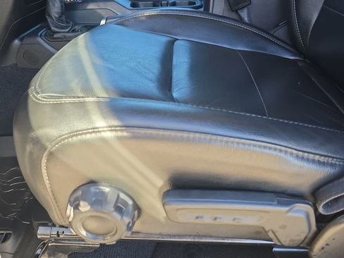 Used 2021 Jeep Gladiator Sport image 28