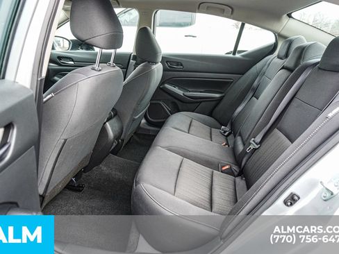 Used 2024 Nissan Altima 2.5 SV FWD image 21