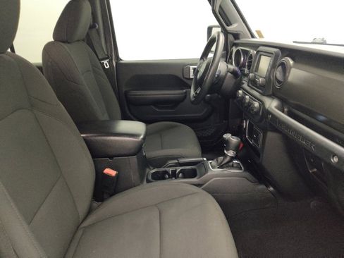 Used 2018 Jeep Wrangler Unlimited Sport AWD/4WD image 21
