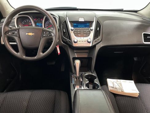 Used 2015 Chevrolet Equinox LS FWD image 2