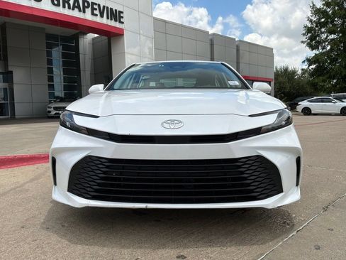 Used 2025 Toyota Camry LE FWD image 3