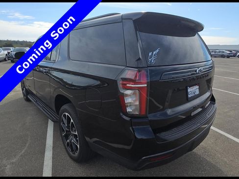 Used 2023 Chevrolet Suburban RST image 17