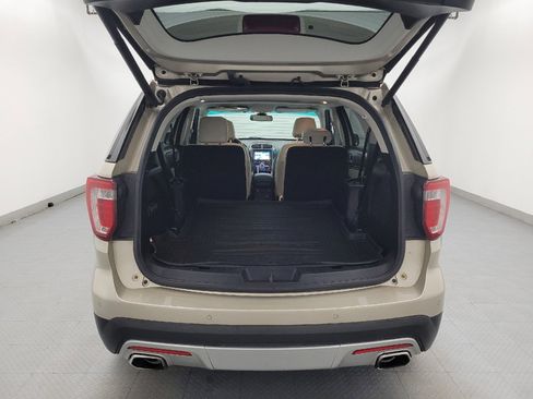 Used 2017 Ford Explorer Platinum AWD/4WD image 29