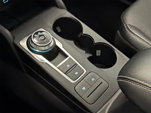 Used 2022 Ford Escape SEL image 30