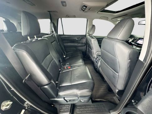 Used 2016 Honda Pilot Touring image 29
