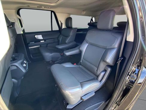 Used 2025 Ford Expedition Max Active AWD/4WD image 21
