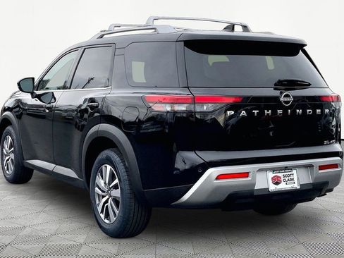 Used 2023 Nissan Pathfinder SL image 4
