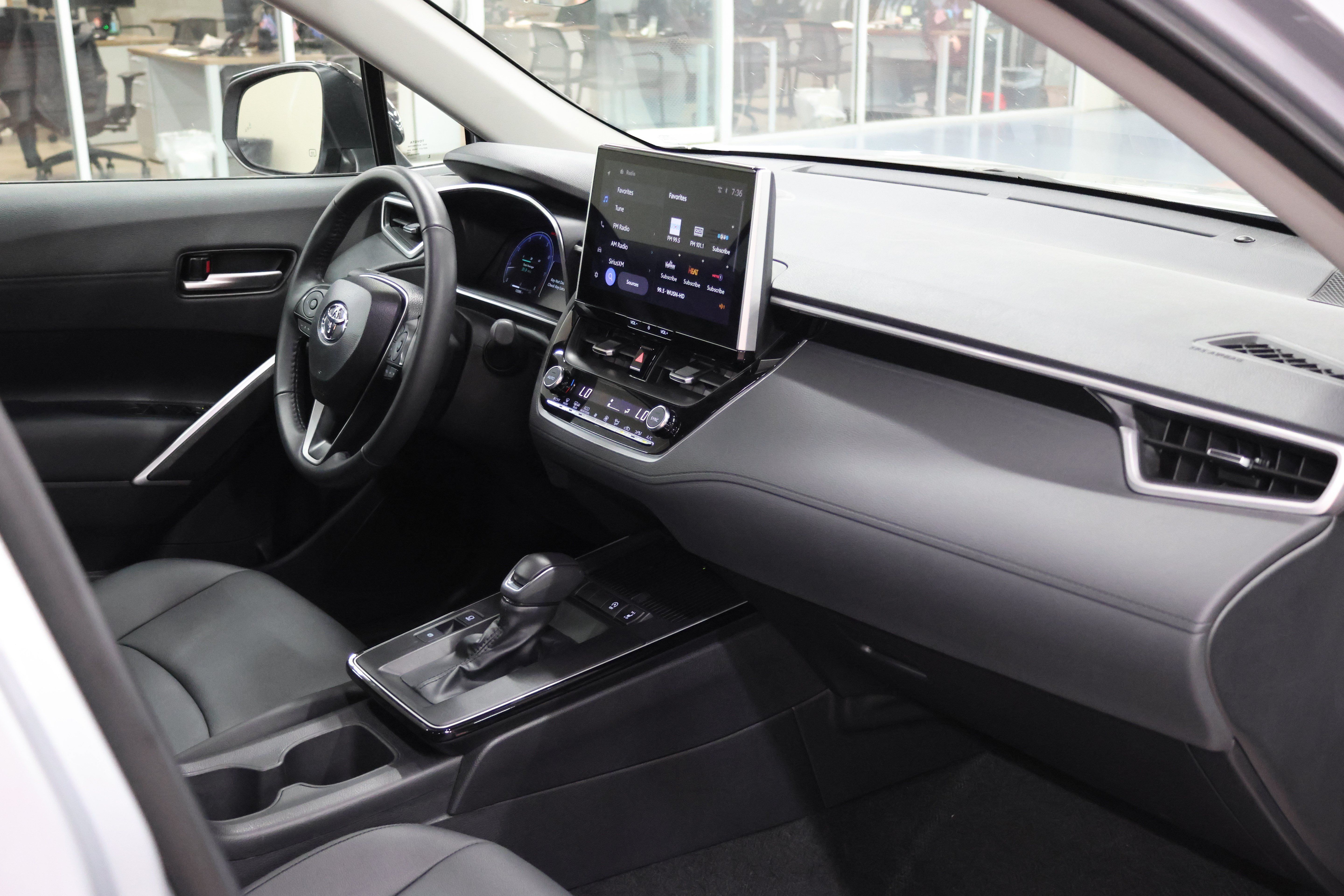 Certified 2026 Toyota Corolla Cross XLE FWD image 35