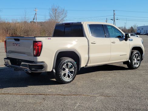 New 2026 GMC Sierra 1500 SLE w/ X31 Off-Road Package AWD/4WD image 7