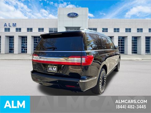 Used 2021 Lincoln Navigator Black Label w/ Cargo Convenience Package image 5