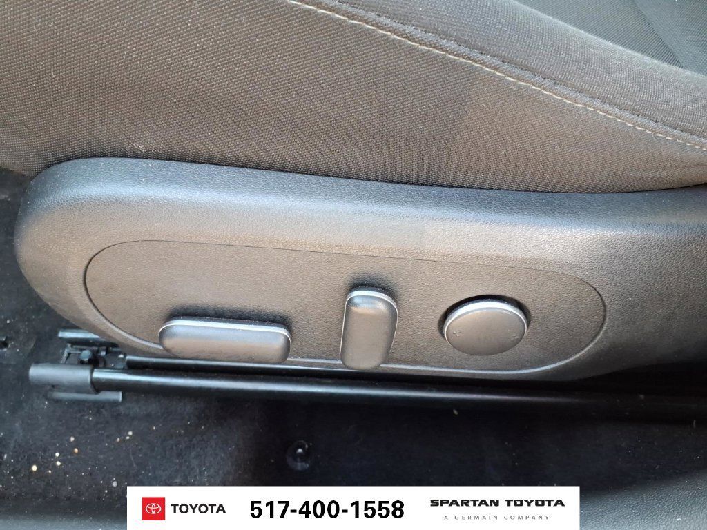 Used 2024 Hyundai Kona SEL AWD/4WD image 16