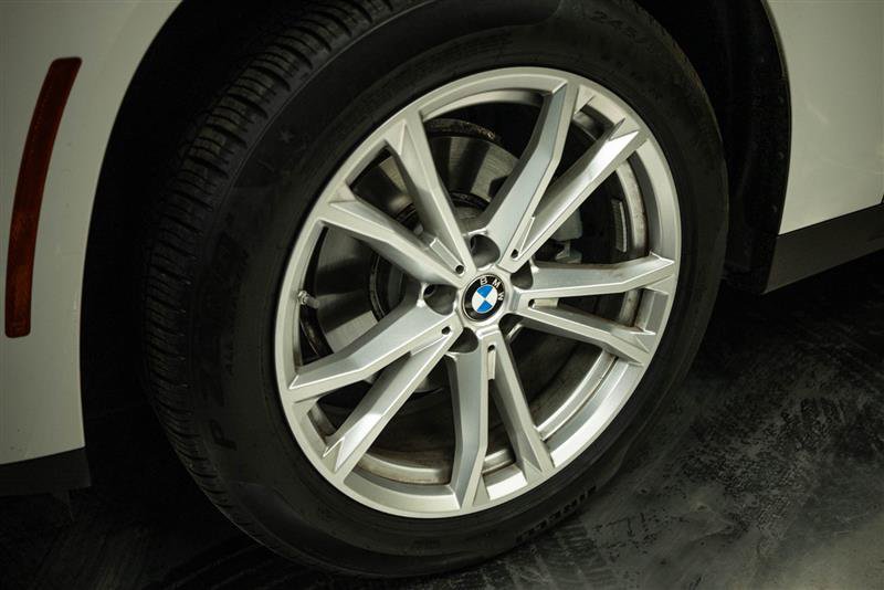 Used 2025 BMW X3 xDrive30i w/ Premium Package AWD/4WD image 3