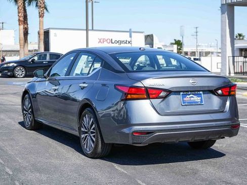 Used 2025 Nissan Altima 2.5 SV FWD image 9