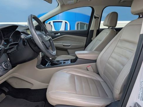 Used 2017 Ford Escape SE w/ SE Leather Comfort Package image 17