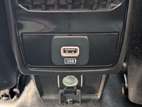 Used 2025 Jeep Compass Latitude AWD/4WD image 26