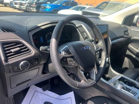 Certified 2024 Ford Edge SEL w/ Convenience Package AWD/4WD image 7