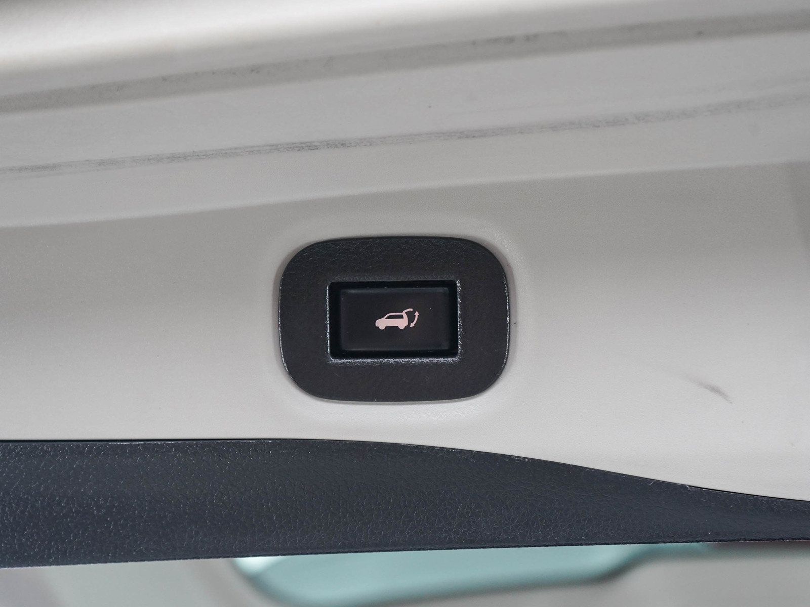 Used 2019 Nissan Rogue SL AWD/4WD image 17