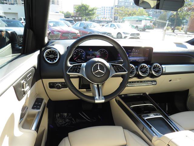 Used 2026 Mercedes-Benz GLB 250 4MATIC image 8