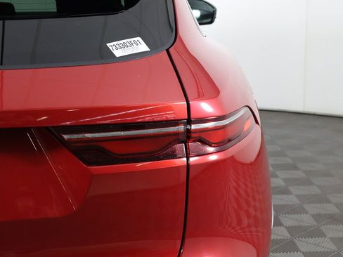 Used 2024 Jaguar F-PACE R-Dynamic S image 19