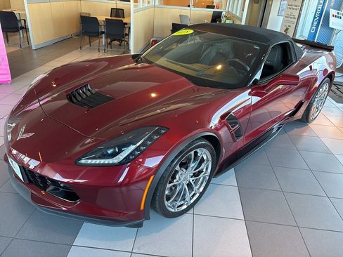 Used 2018 Chevrolet Corvette Grand Sport image 3