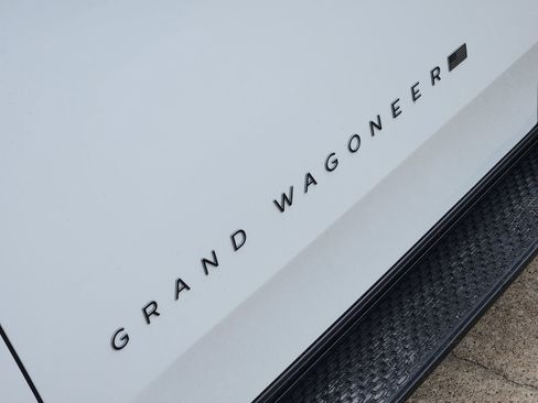 New 2026 Jeep Grand Wagoneer 4WD image 18