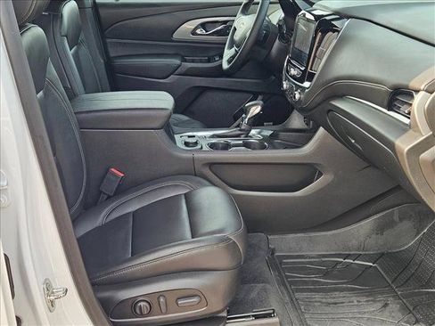 Used 2023 Chevrolet Traverse LT w/ LT Premium Package AWD/4WD image 22