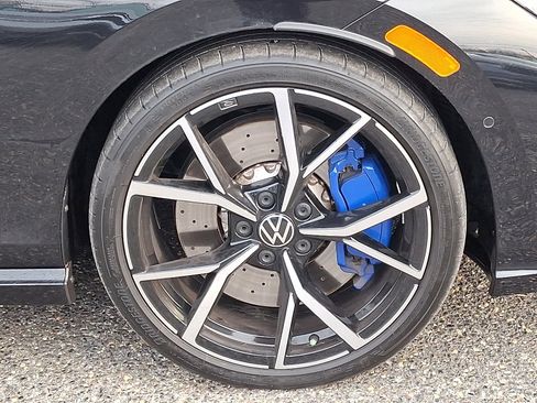 Used 2024 Volkswagen Golf R image 13