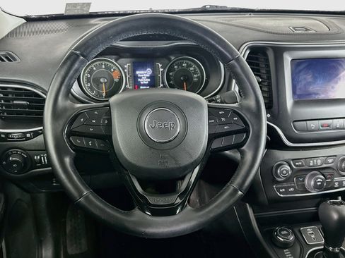 Used 2021 Jeep Cherokee Latitude Plus AWD/4WD image 18