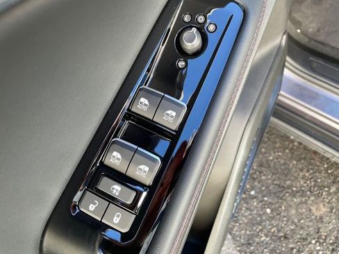 Used 2024 Jeep Wagoneer Launch Edition image 26