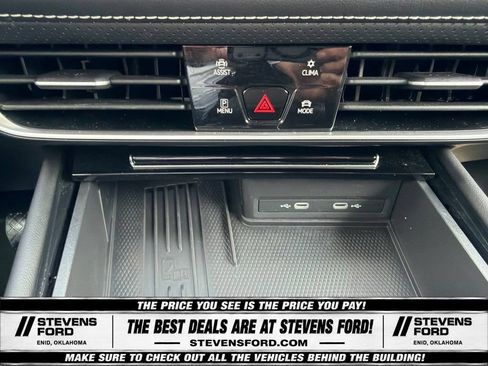 Used 2025 Volkswagen Atlas SE AWD/4WD image 27