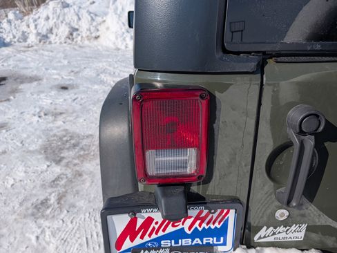 Used 2015 Jeep Wrangler Unlimited Sport w/ Quick Order Package 24S image 17