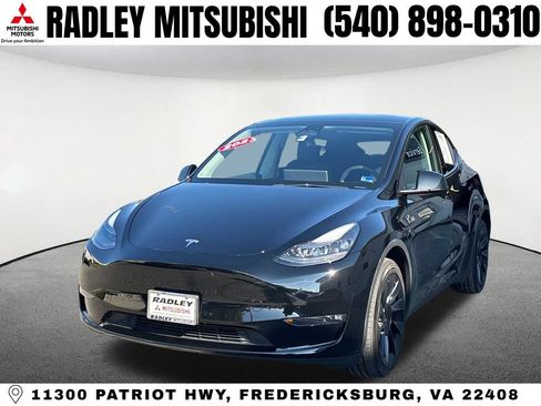 Used 2023 Tesla Model Y Long Range AWD/4WD image 1