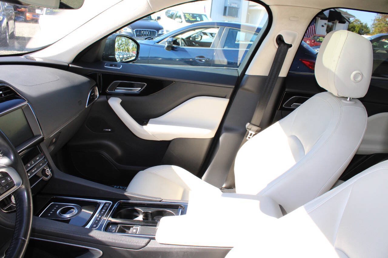 Used 2020 Jaguar F-PACE Prestige AWD/4WD image 14