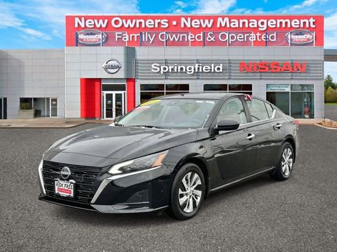 Certified 2025 Nissan Altima 2.5 S image 2