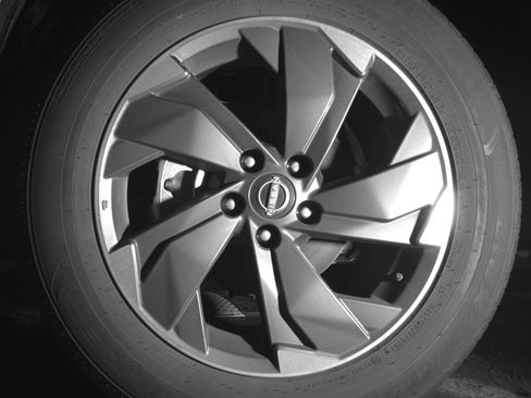 Used 2025 Nissan Rogue SV image 12