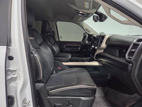 Used 2023 RAM 2500 Laramie AWD/4WD image 16