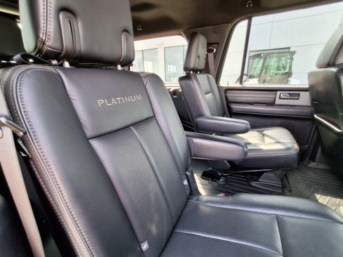 Used 2016 Ford Expedition Platinum AWD/4WD image 16