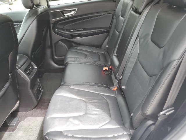 Used 2016 Ford Edge Titanium w/ Technology Package FWD image 13
