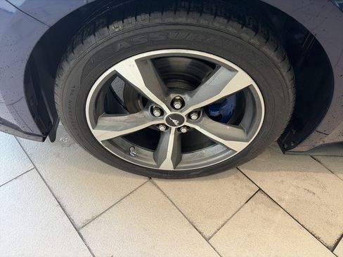 Used 2019 Ford Mustang Coupe RWD image 8