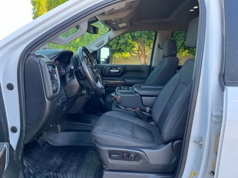 Used 2022 Chevrolet Silverado 2500 LT w/ Convenience Package image 19