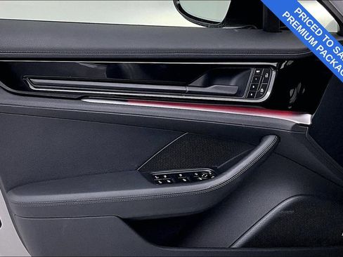 Used 2025 Porsche Panamera 4 w/ Premium Package image 23