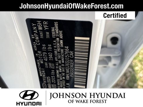 Used 2025 Hyundai Elantra SEL image 18