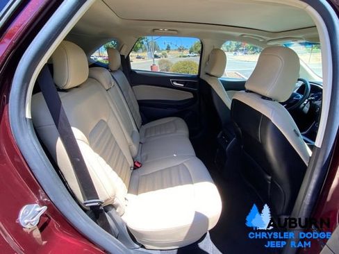 Used 2021 Ford Edge SEL w/ Convenience Package AWD/4WD image 16