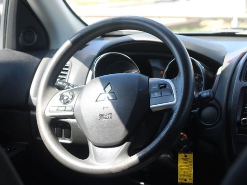 Used 2021 Mitsubishi Outlander Sport FWD image 14