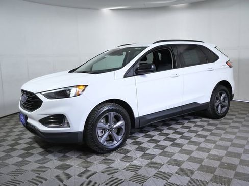 Certified 2023 Ford Edge SEL w/ Sport Appearance Package image 5