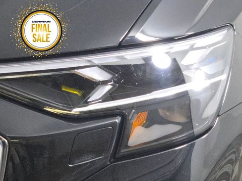 Used 2024 Audi Q8 Prestige w/ Prestige Package image 12