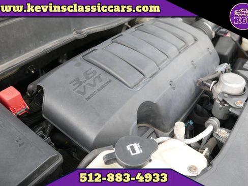 Used 2010 GMC Acadia SLE image 35